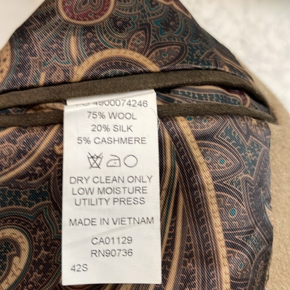 Gorgeous Ralph Lauren Blazer - Picture 8 of 10